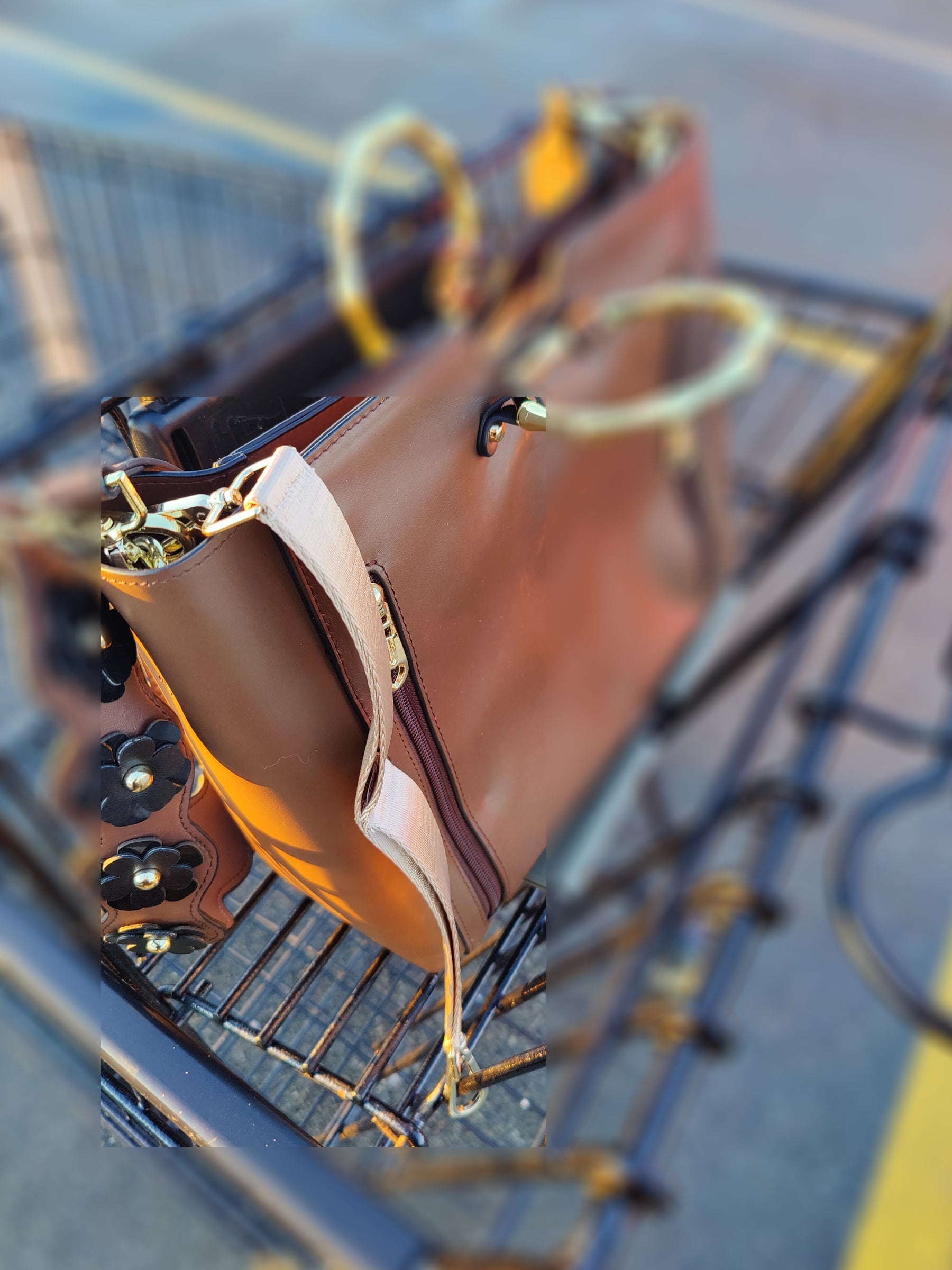 Agile-Reach Dusk Leather Purse