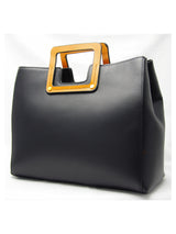 Agile-Reach Avenue Leather Purse